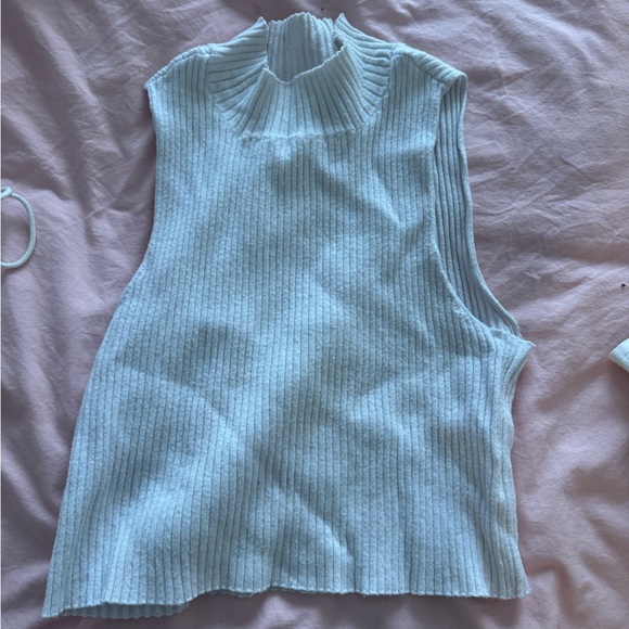 Crop Top Bundle - Picture 4 of 10